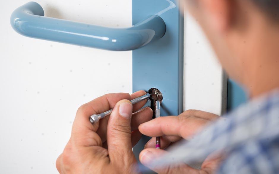 ouvrir une porte fermée à clé Eaubonne