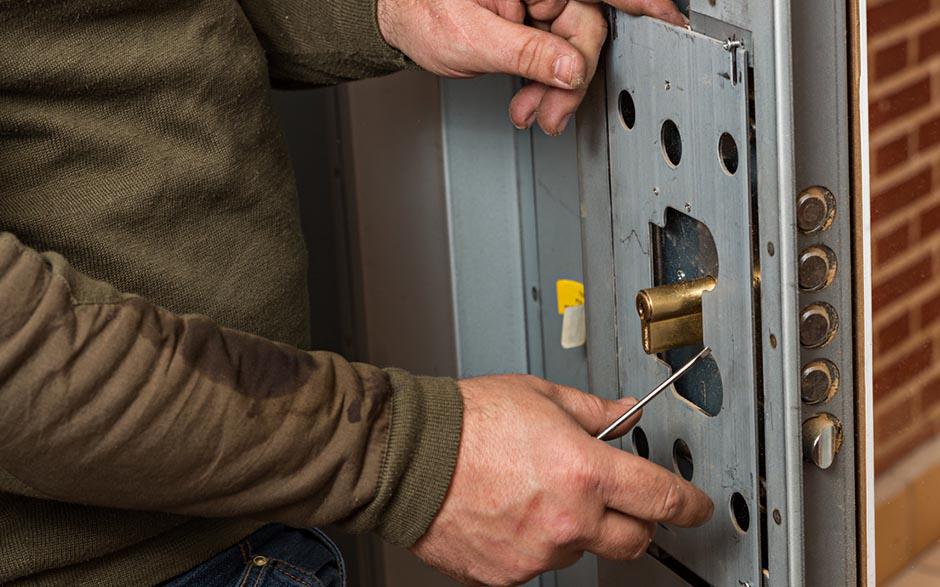  ouvrir une porte fermée à clé Eaubonne