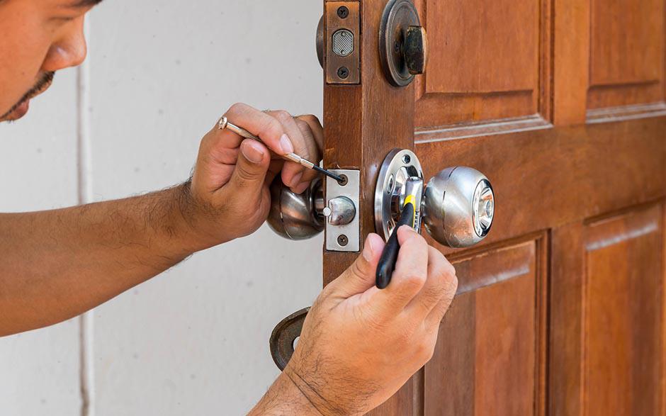 ouvrir une porte fermée à clé Eaubonne