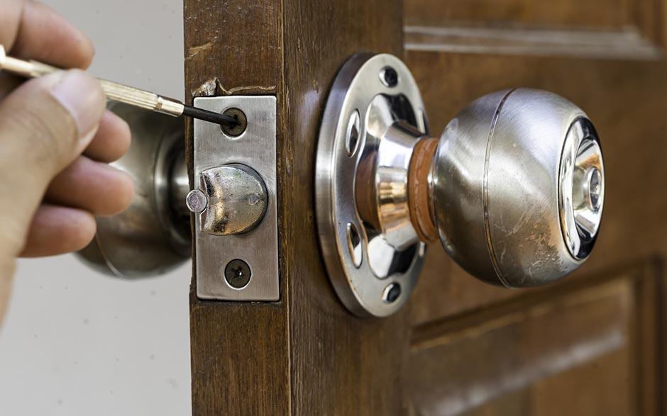 ouvrir une porte fermée à clé Eaubonne